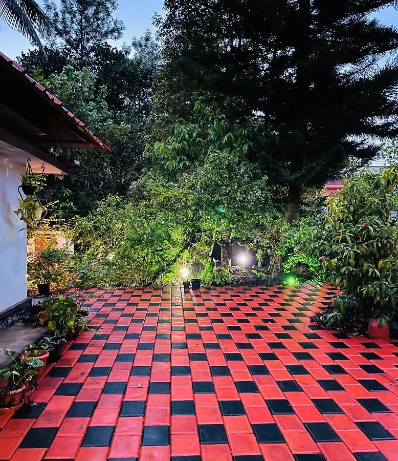 Avalon Grove Bed & Breakfast Thekkady 2*,